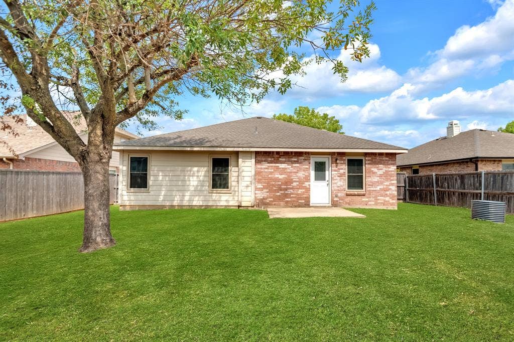 921 Ann Drive, Wylie, TX 75098 921 Ann Drive, Wylie, TX 75098