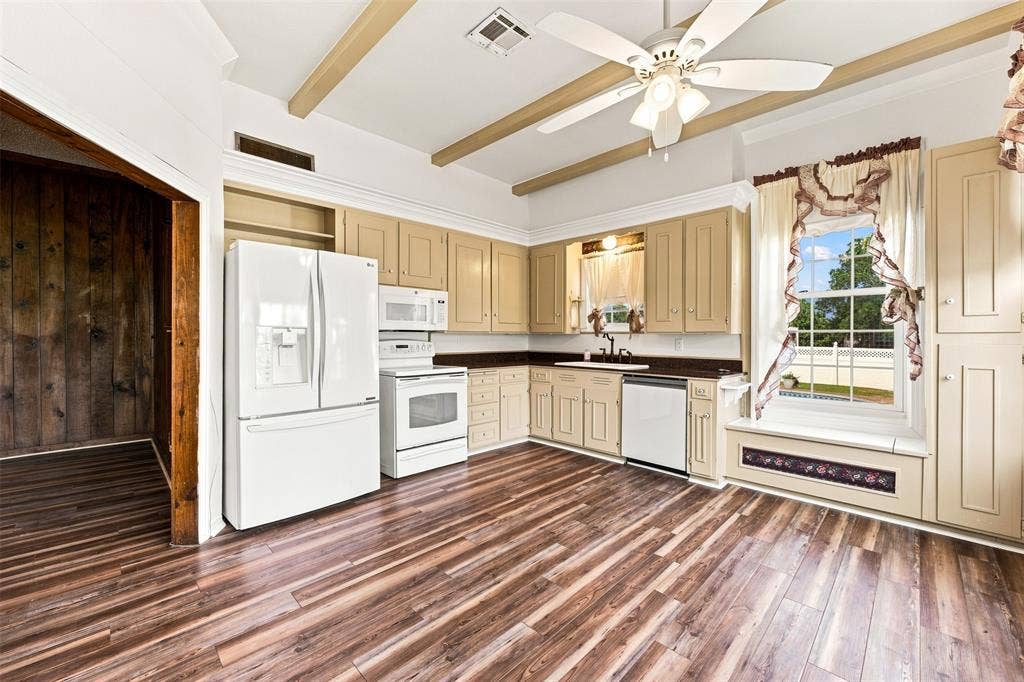2967 S Old Robinson Road, Robinson, TX 76655 2967 S Old Robinson Road, Robinson, TX 76655