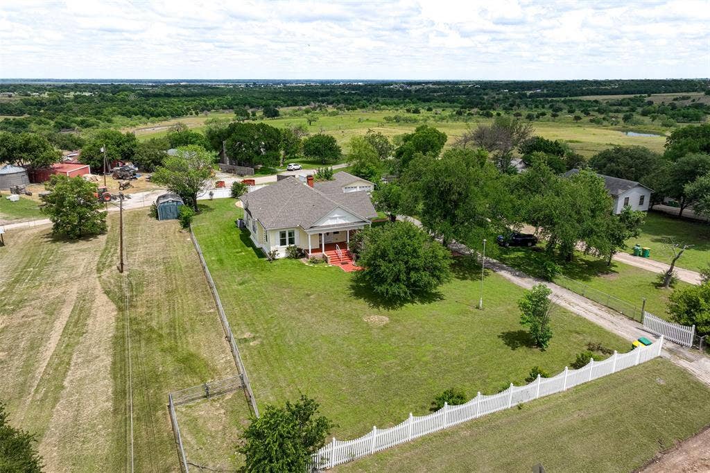 2967 S Old Robinson Road, Robinson, TX 76655 Aerial views of the 1.31 acre property