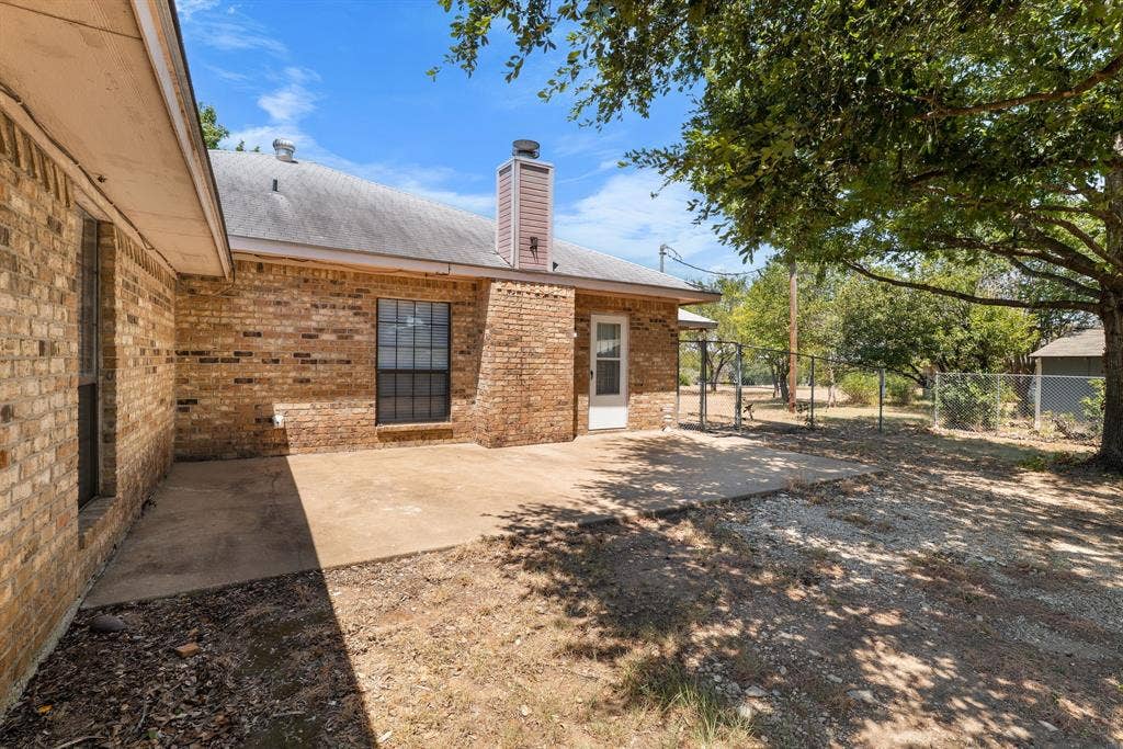 162 Warren Road, Lorena, TX 76655