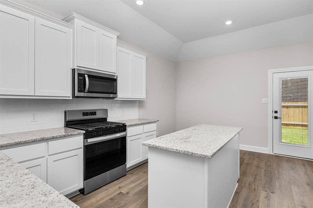 602 Princeton Heights Boulevard, Princeton, TX 75407 All kitchen Whirlpool® appliances are included.