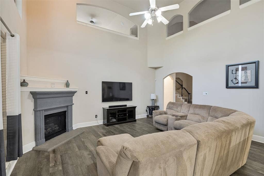 1633 Turtle Point Drive, DeSoto, TX 75115