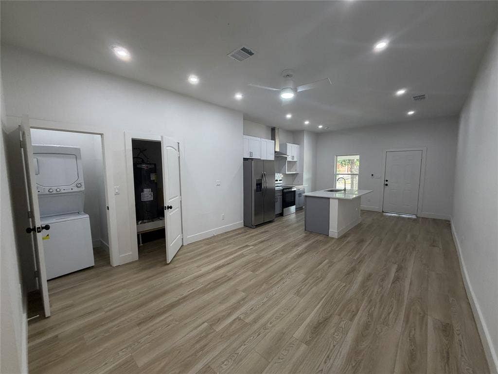 808 W 10th Street, Dallas, TX 75208 808 W 10th Street, Dallas, TX 75208