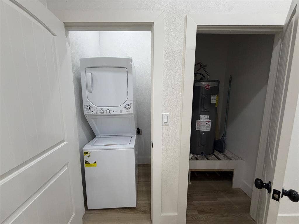 808 W 10th Street, Dallas, TX 75208 808 W 10th Street, Dallas, TX 75208