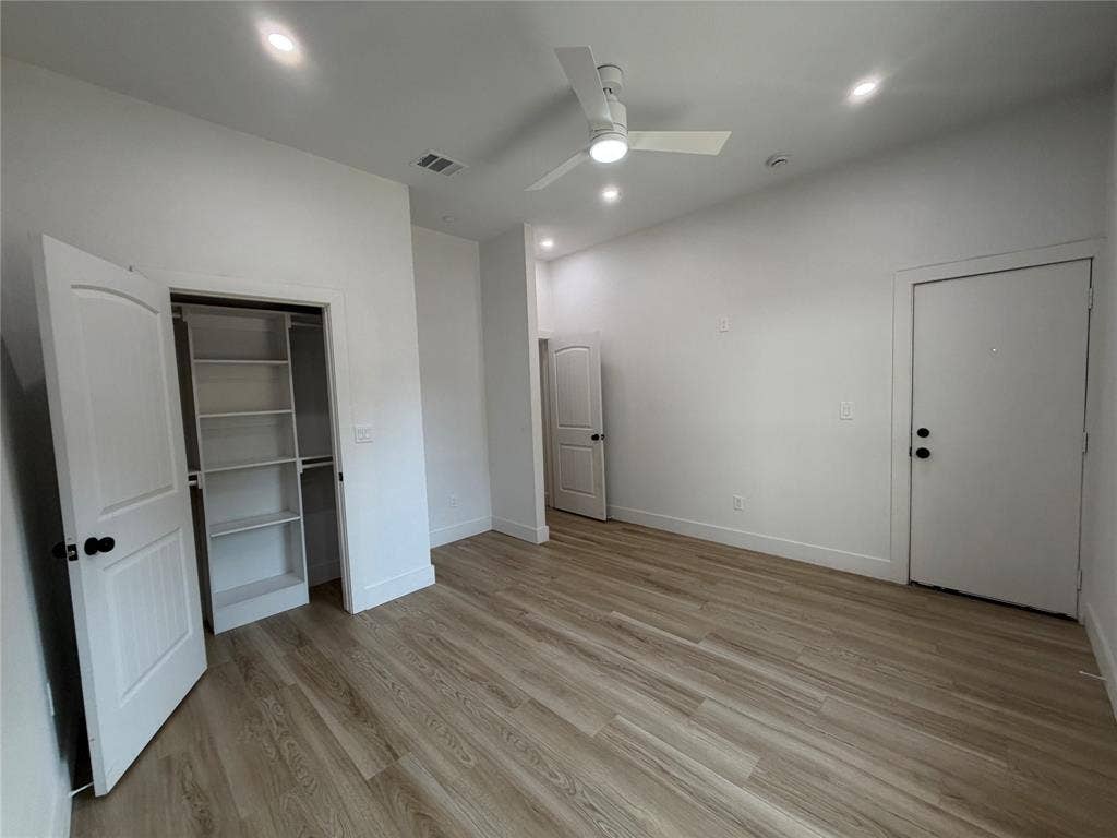 808 W 10th Street, Dallas, TX 75208 808 W 10th Street, Dallas, TX 75208