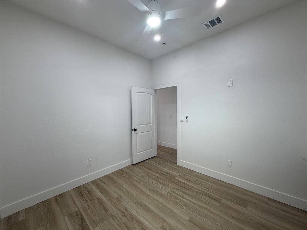 808 W 10th Street, Dallas, TX 75208 808 W 10th Street, Dallas, TX 75208