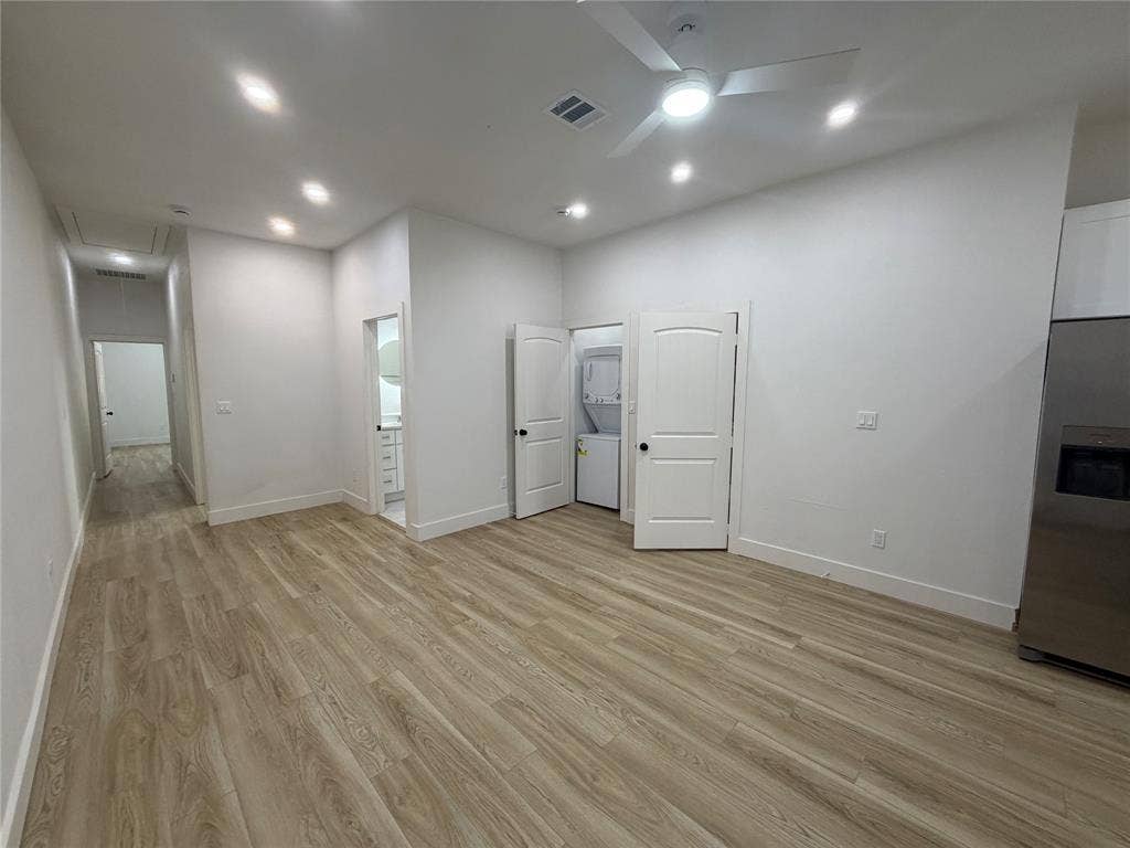 808 W 10th Street, Dallas, TX 75208 808 W 10th Street, Dallas, TX 75208