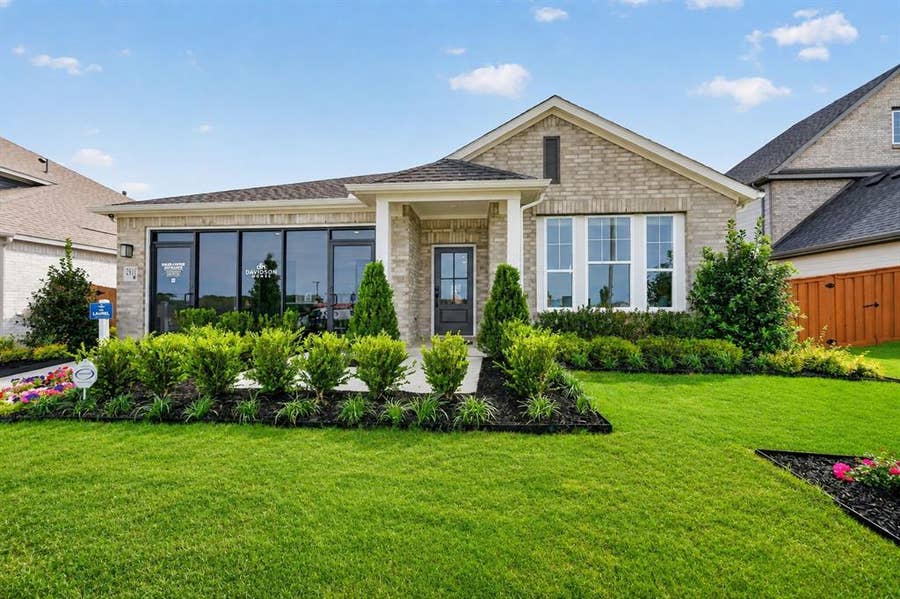 Property photo for 2911 Orchard Park Lane, Crandall, TX