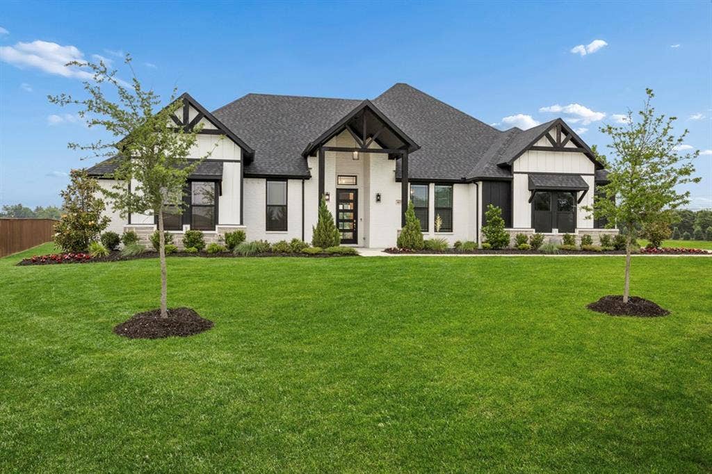 4037 Lagos Drive, Midlothian, TX 76065