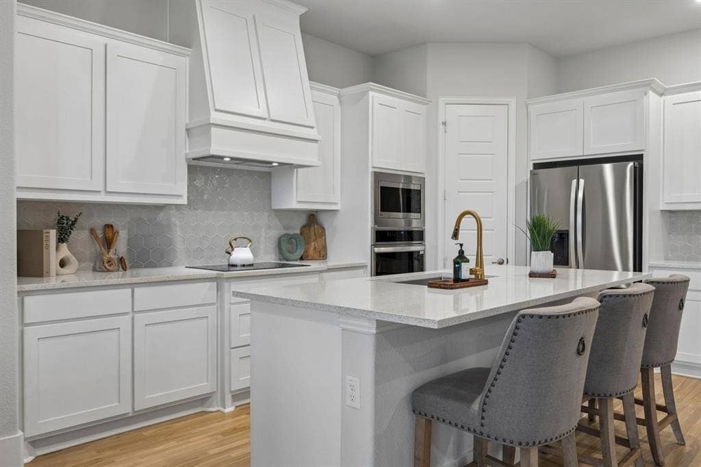 4037 Lagos Drive, Midlothian, TX 76065