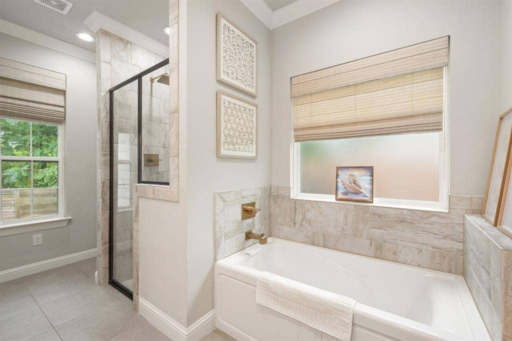 407 W Light Street, Waxahachie, TX 75165