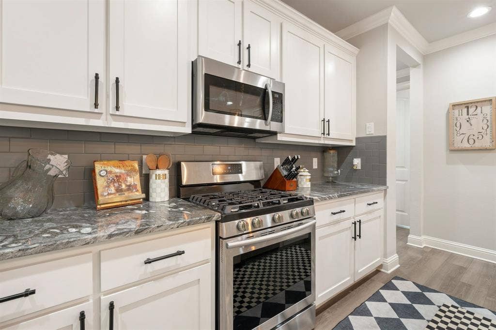 407 W Light Street, Waxahachie, TX 75165