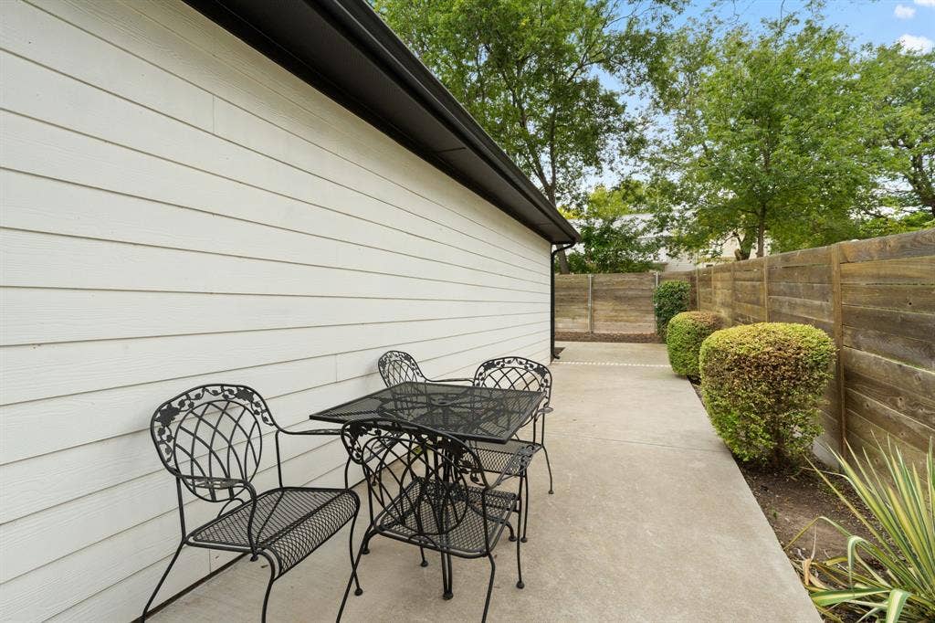 407 W Light Street, Waxahachie, TX 75165