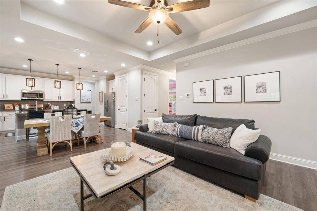 407 W Light Street, Waxahachie, TX 75165