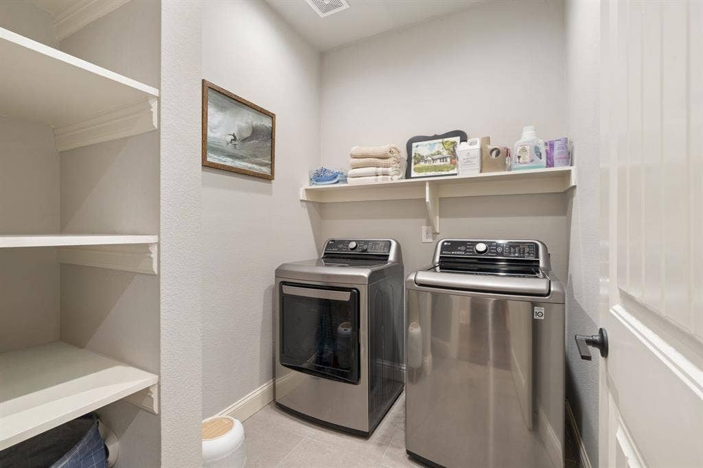 407 W Light Street, Waxahachie, TX 75165