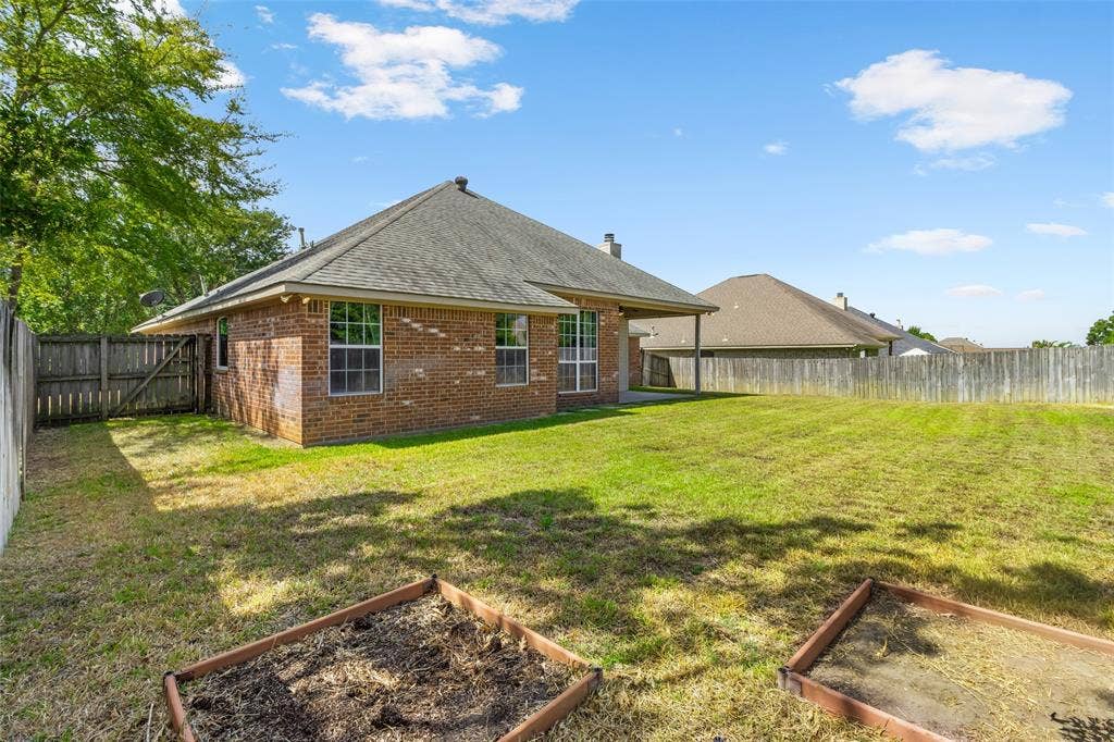 11848 County Road 167, Tyler, TX 75703 Brick exterior with multiple windows
