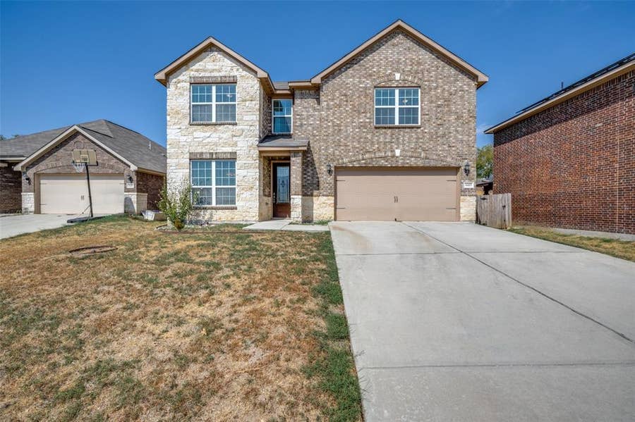 Property photo for 4605 Shy Creek Lane, Denton, TX
