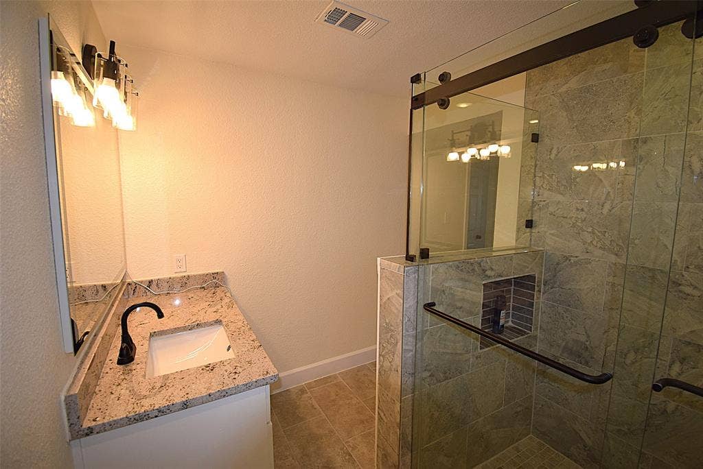309 Kapuna Drive, Tool, TX 75143 309 Kapuna Drive, Tool, TX 75143