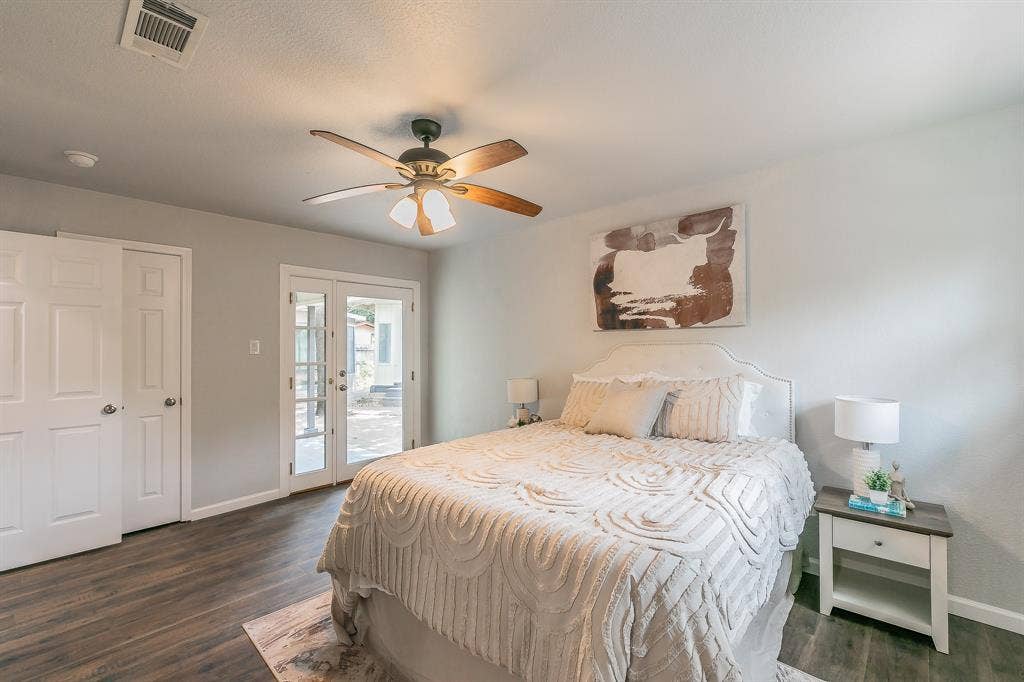 1917 Toplea Drive, Euless, TX 76040 1917 Toplea Drive, Euless, TX 76040
