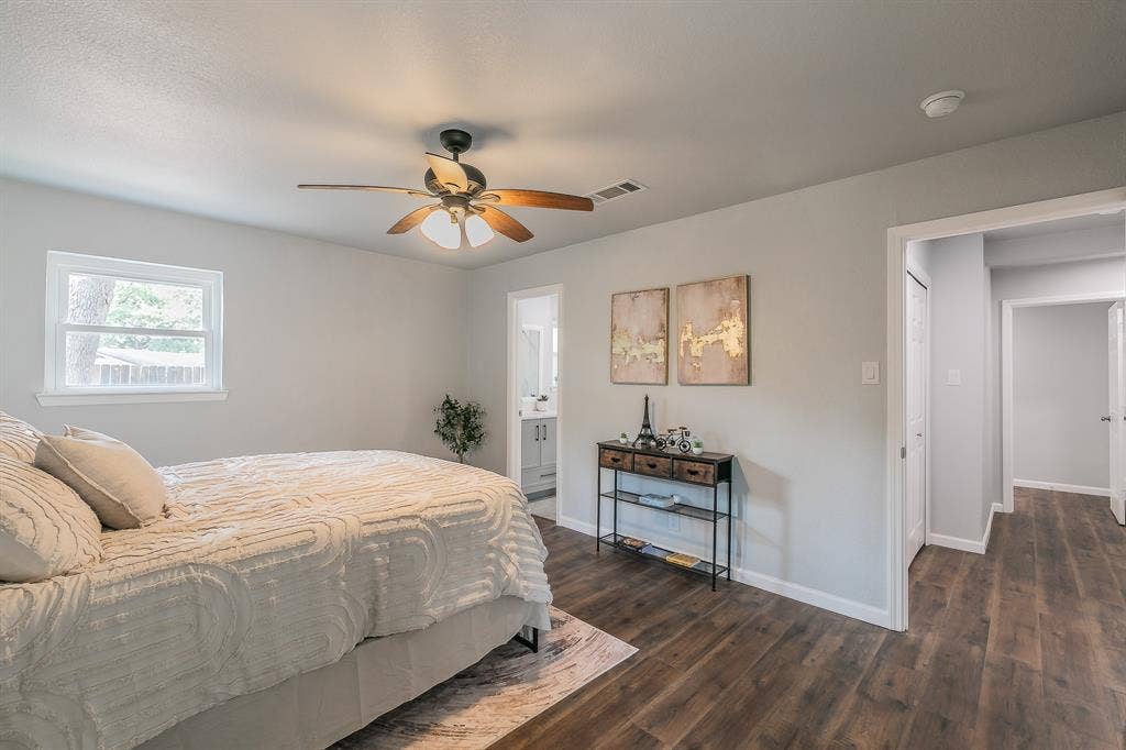 1917 Toplea Drive, Euless, TX 76040 1917 Toplea Drive, Euless, TX 76040