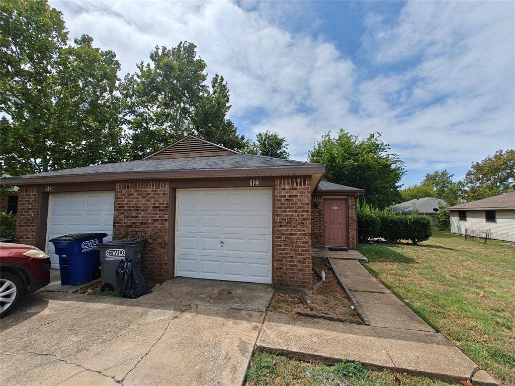 123 Prairie Creek Circle, Princeton, TX 75407