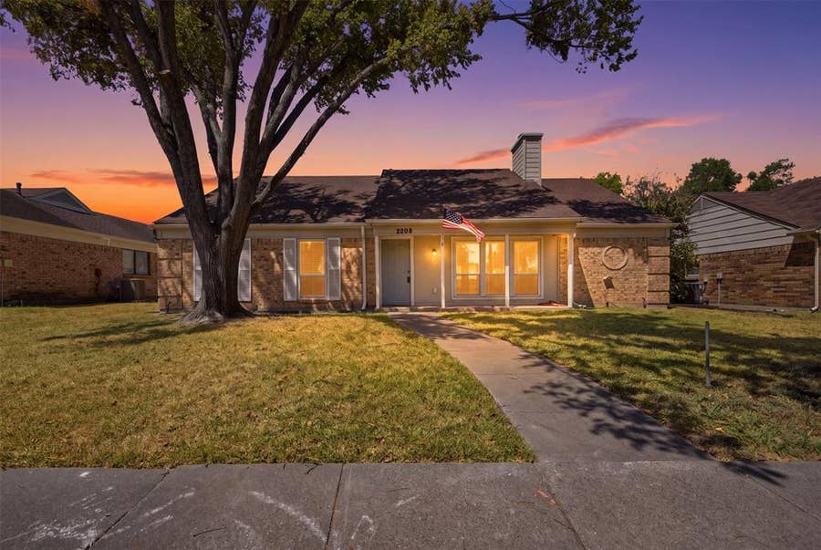 Property photo for 2209 Salerno Drive, Mesquite, TX