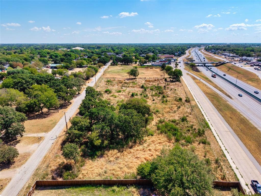 9508 Silver Falls Boulevard, Dallas, TX 75217
