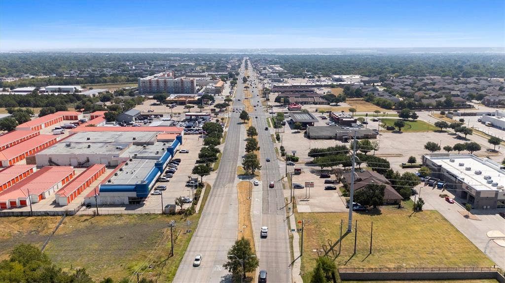 1055 W Pioneer Parkway, Grand Prairie, TX 75051 Additional content