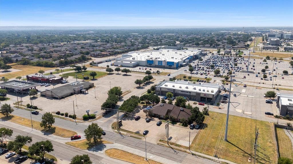 1055 W Pioneer Parkway, Grand Prairie, TX 75051 Additional content