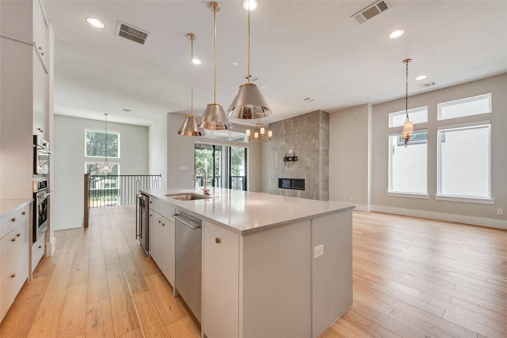 6120 Preserve Drive, Plano, TX 75024 6120 Preserve Drive, Plano, TX 75024