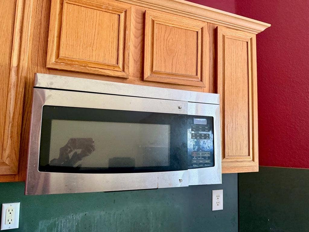 111 Craddock, Glenn Heights, TX 75154 Microwave
