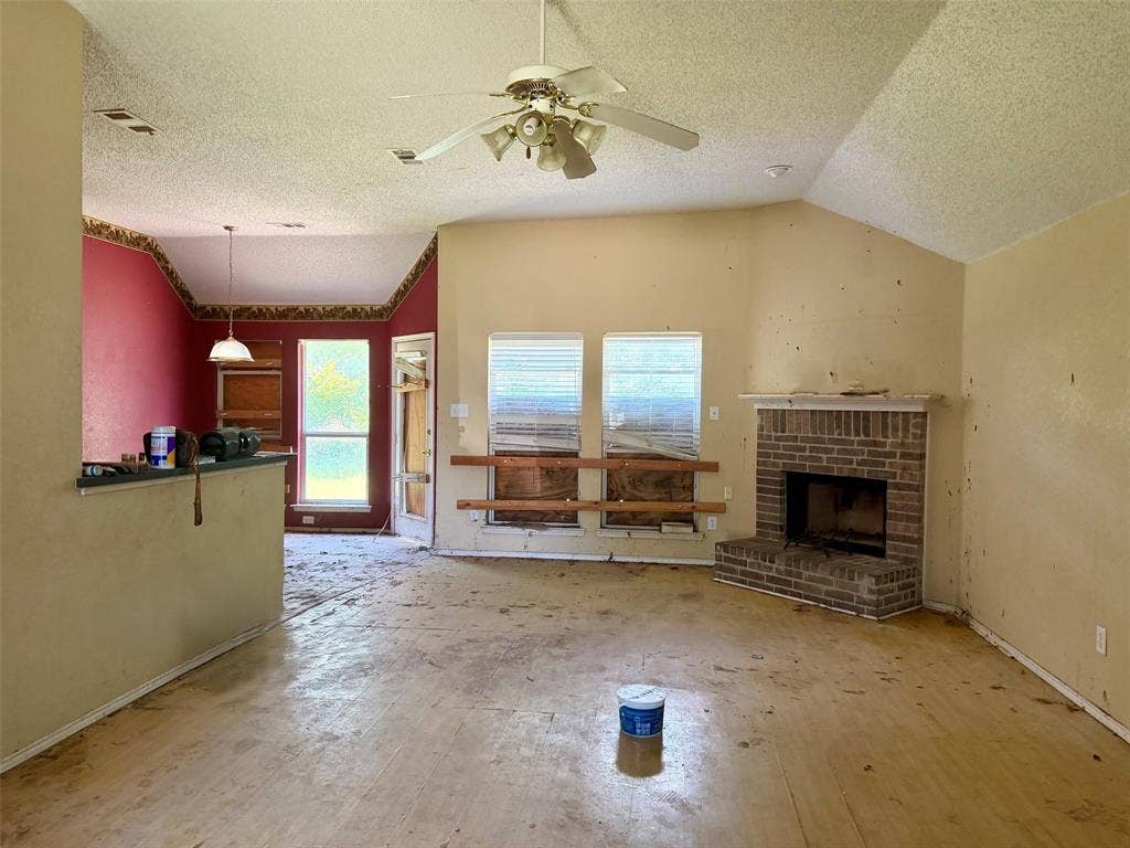 111 Craddock, Glenn Heights, TX 75154 Living Room