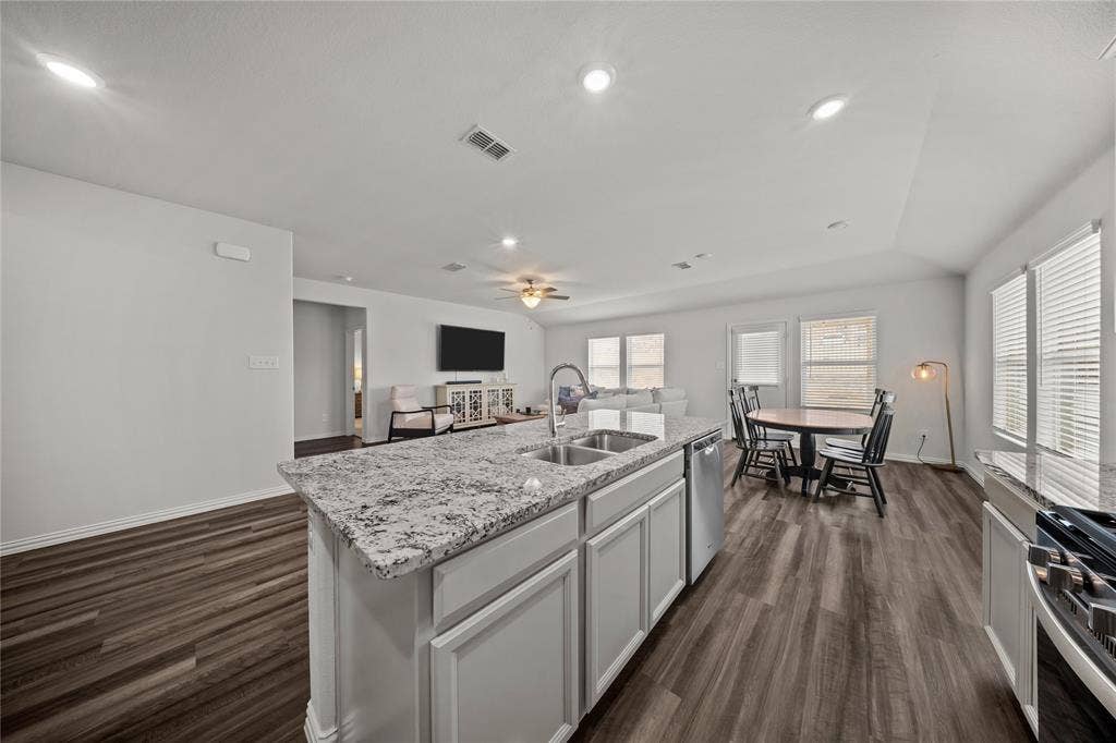 2820 Field Street, Celina, TX 75009 2820 Field Street, Celina, TX 75009
