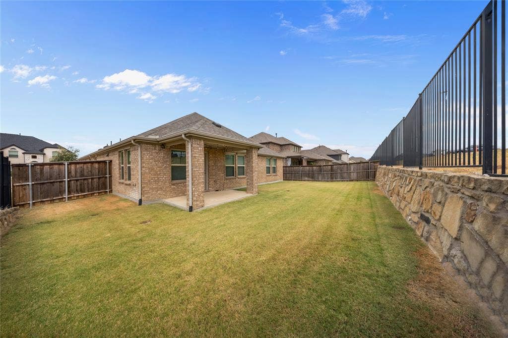 2820 Field Street, Celina, TX 75009 2820 Field Street, Celina, TX 75009