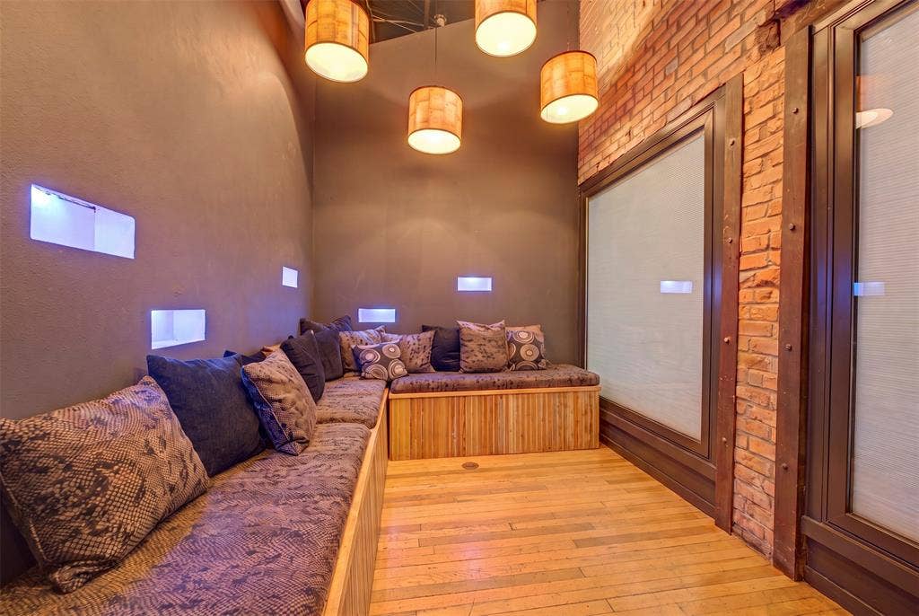 Sitting Lounge