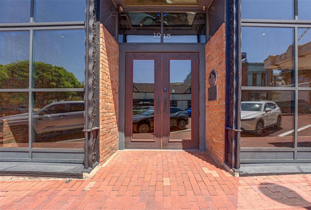 1013 E 15th Street, Plano, TX 75074