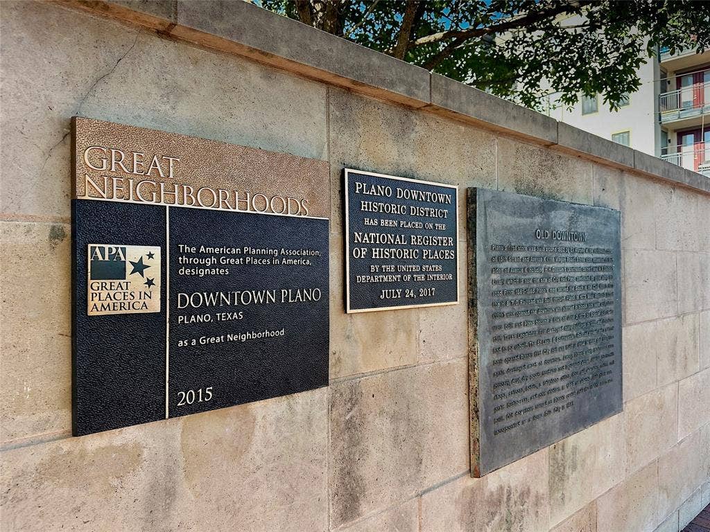 1013 E 15th Street, Plano, TX 75074