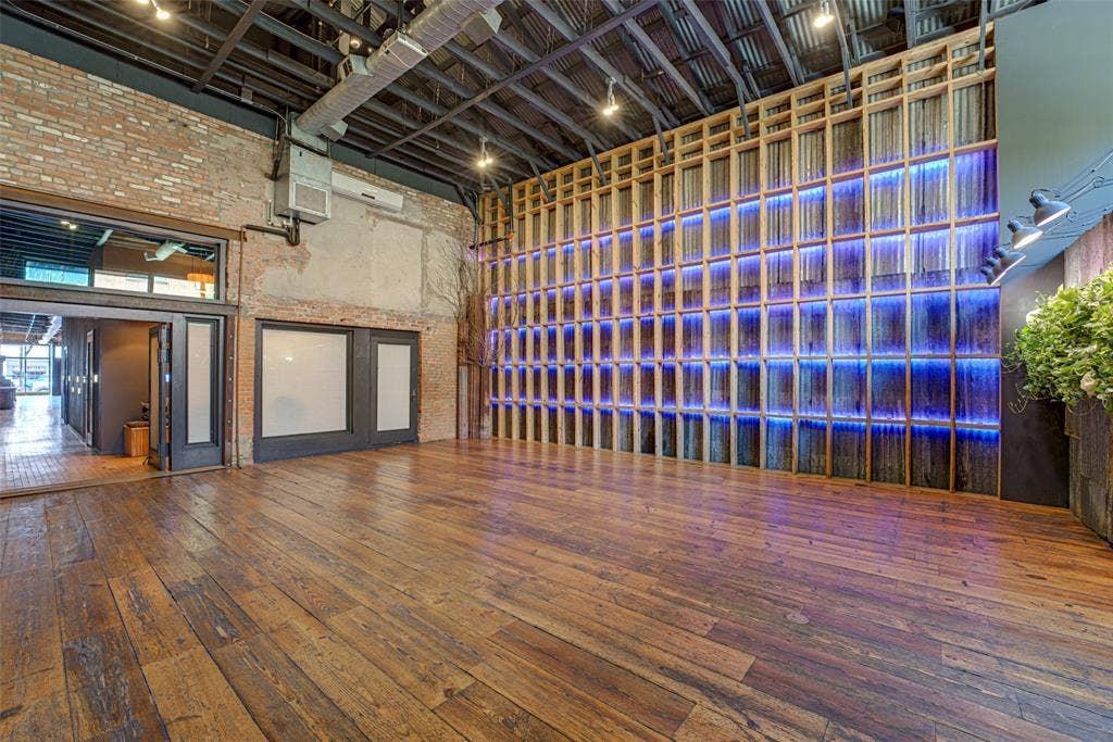 Rear Gallery Room