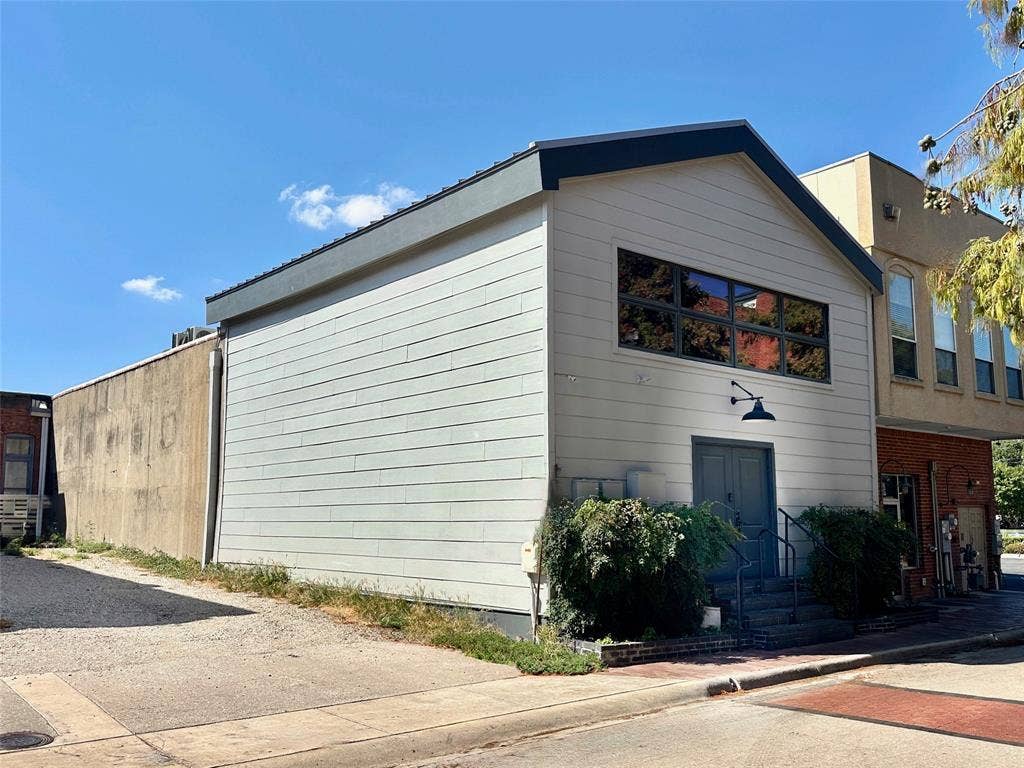 1013 E 15th Street, Plano, TX 75074