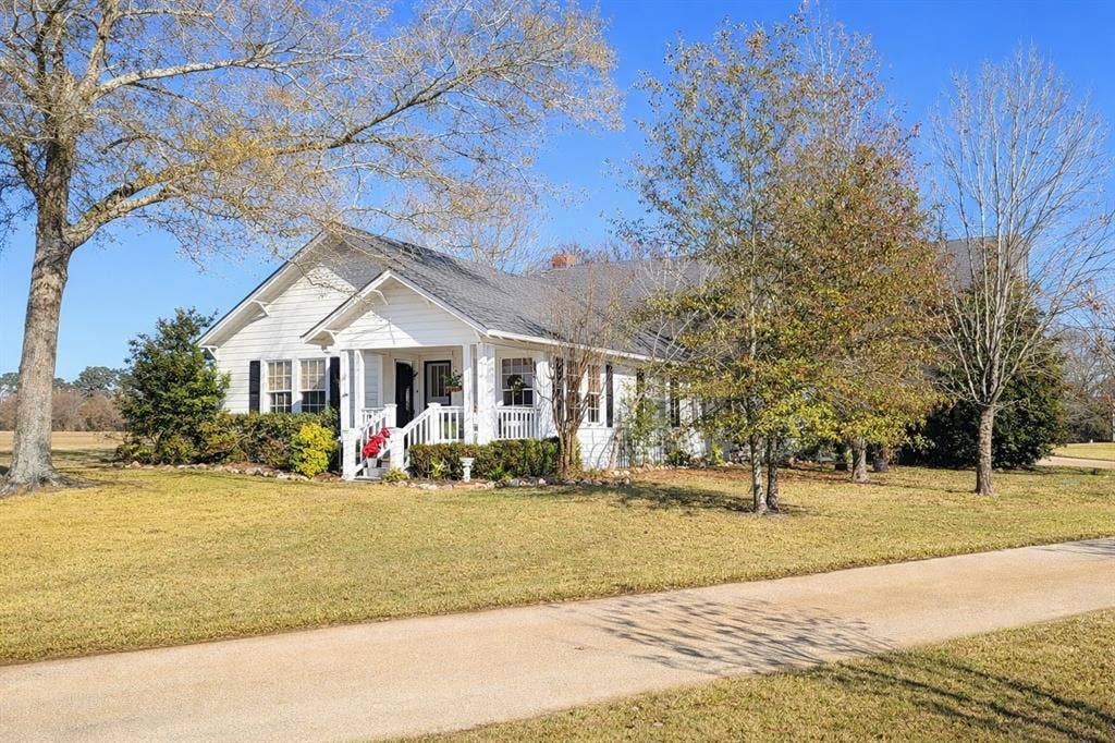 20272 County Road 4126, Lindale, TX 75771 20272 County Road 4126, Lindale, TX 75771