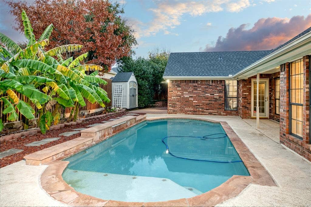 432 Shelby Drive, Burleson, TX 76028 432 Shelby Drive, Burleson, TX 76028