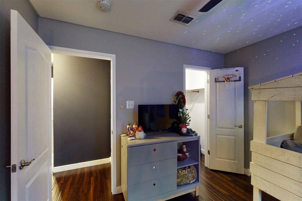 432 Shelby Drive, Burleson, TX 76028 432 Shelby Drive, Burleson, TX 76028