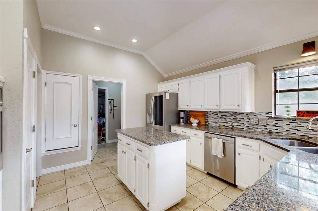 432 Shelby Drive, Burleson, TX 76028 432 Shelby Drive, Burleson, TX 76028