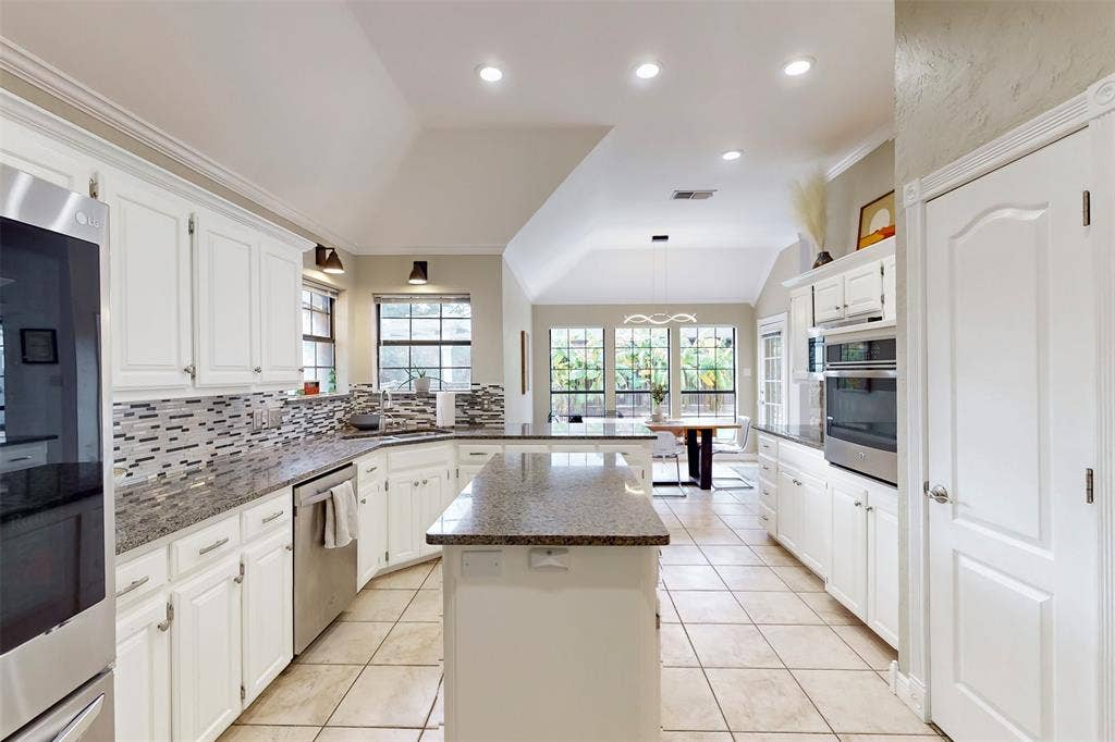 432 Shelby Drive, Burleson, TX 76028 432 Shelby Drive, Burleson, TX 76028