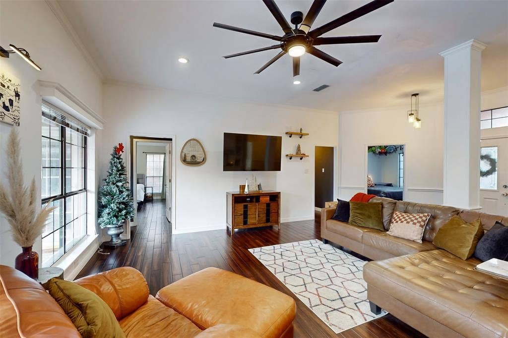 432 Shelby Drive, Burleson, TX 76028 432 Shelby Drive, Burleson, TX 76028