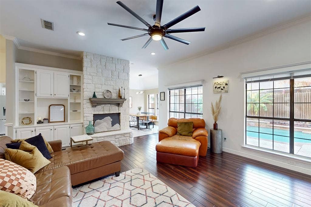 432 Shelby Drive, Burleson, TX 76028 432 Shelby Drive, Burleson, TX 76028