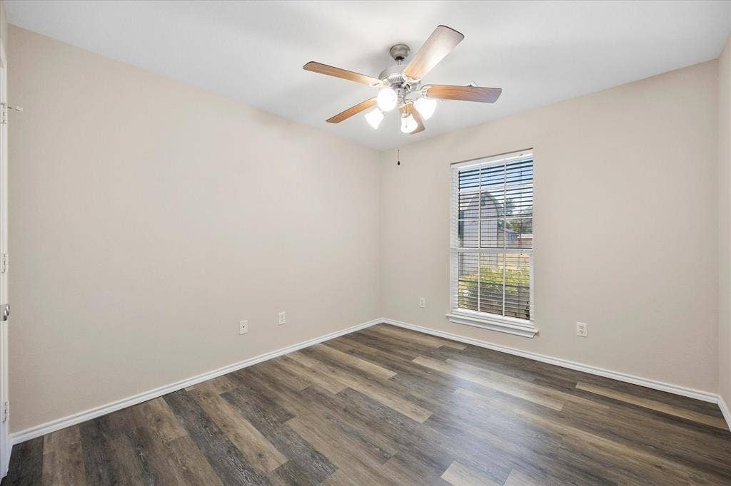 107 W Hubbard Road, Josephine, TX 75173