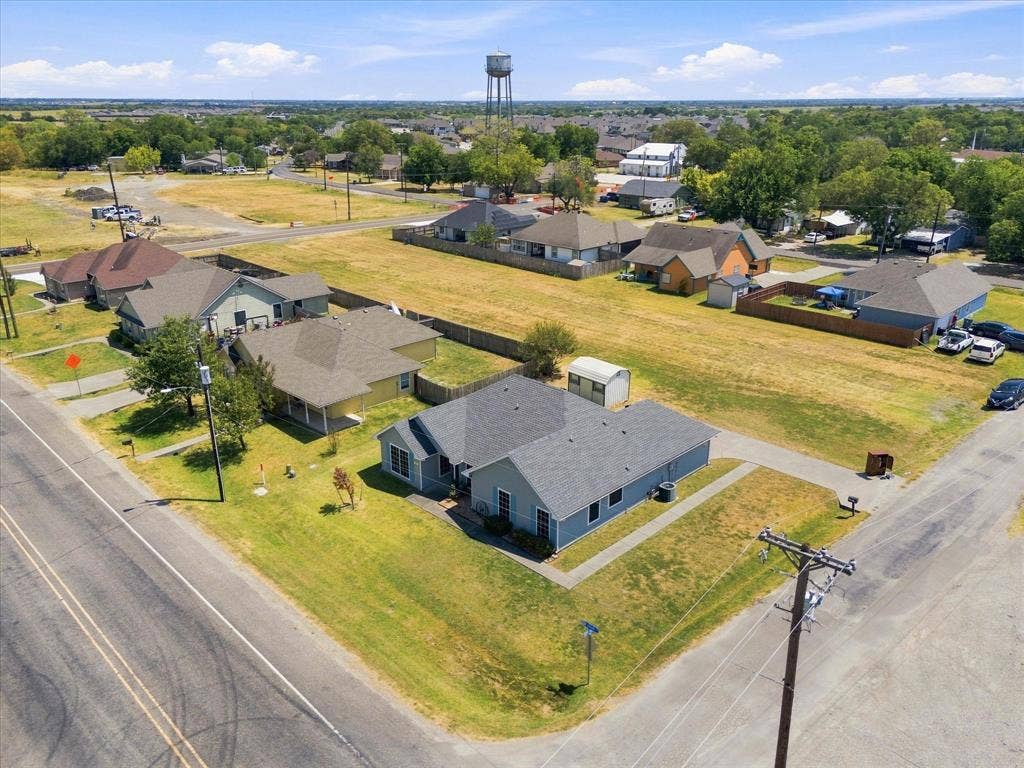107 W Hubbard Road, Josephine, TX 75173