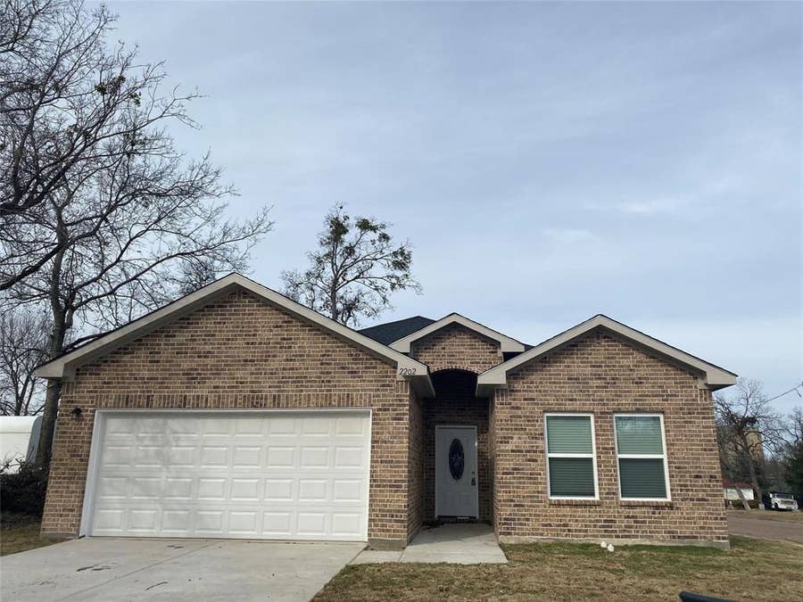 Property photo for 2202 Jones Street, Greenville, TX