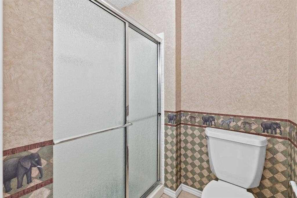 1200 County Road 2307, Sulphur Springs, TX 75482 Shared bathroom between bedrooms 2&3.